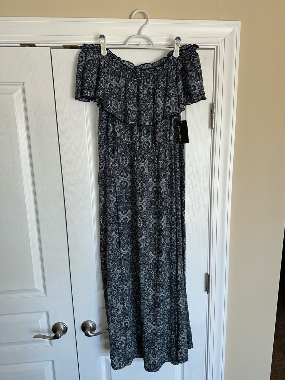 Off the Shoulder Maxi Dress